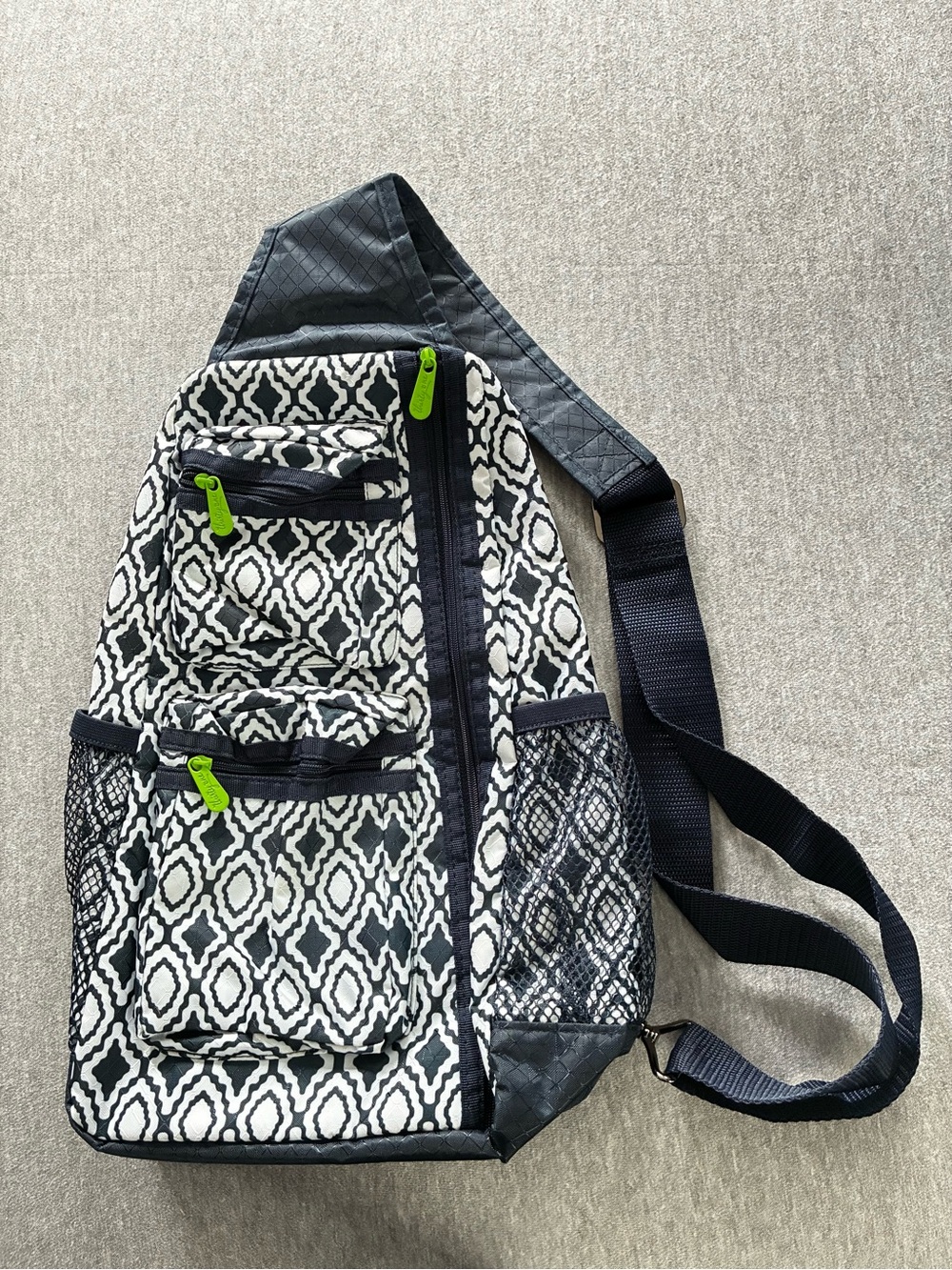 Thirsty One 31 Sling Back Bag Pack